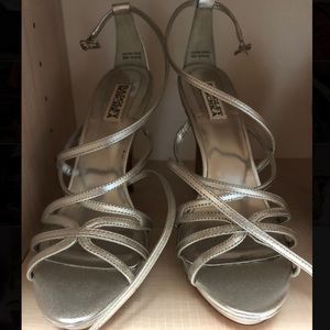 UNWORN Badgley Mishka Silver Strappy Heel